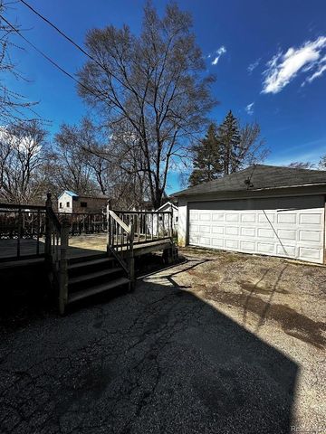 920 Huron Street, Flint, MI 48507