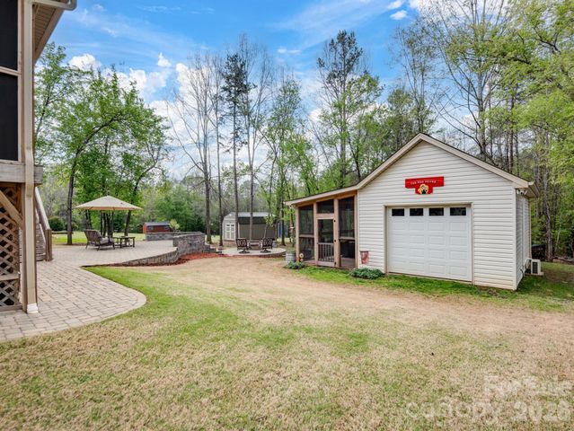 2235 Picnic Drive, Newton, NC 28658