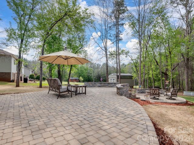 2235 Picnic Drive, Newton, NC 28658