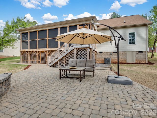 2235 Picnic Drive, Newton, NC 28658