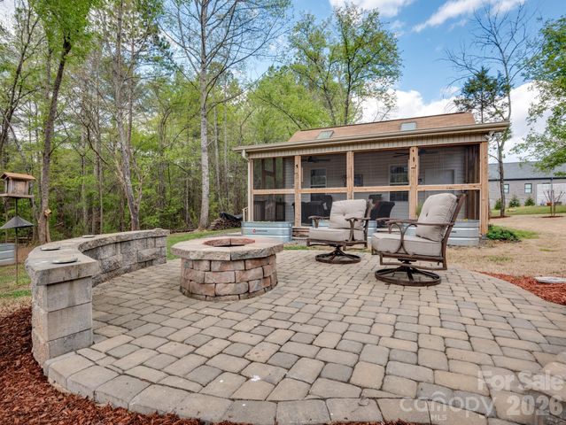 2235 Picnic Drive, Newton, NC 28658