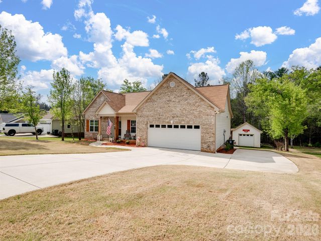 2235 Picnic Drive, Newton, NC 28658