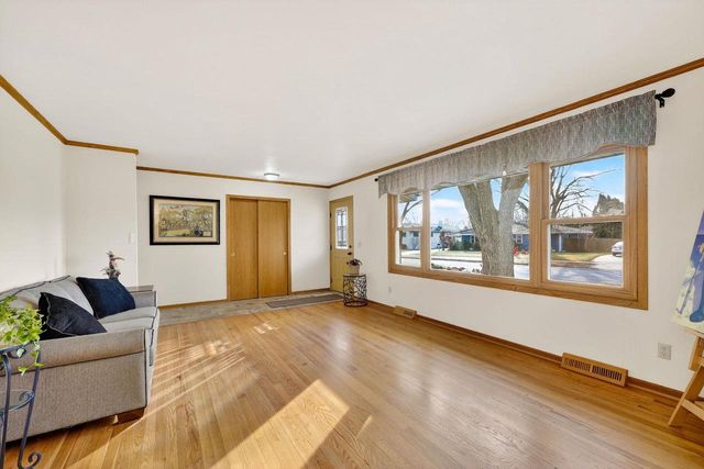 5110 Sherven Drive, Madison, WI 53716