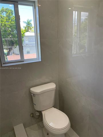 2352 SW 26th Ln, Miami, FL 33133
