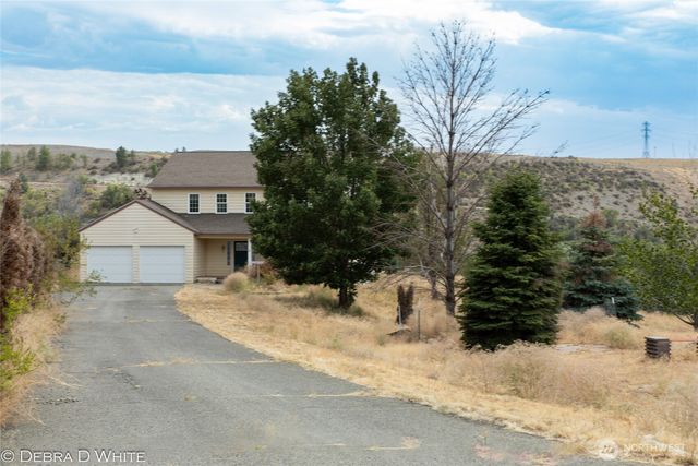 2 Kruse Street, Omak, WA 98841