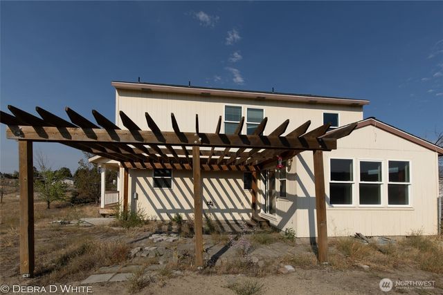 2 Kruse Street, Omak, WA 98841