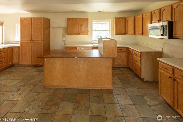 2 Kruse Street, Omak, WA 98841