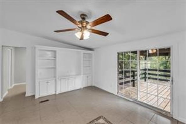 811 Winchester Drive, Moody, TX 76557