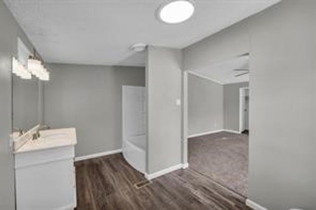 811 Winchester Drive, Moody, TX 76557