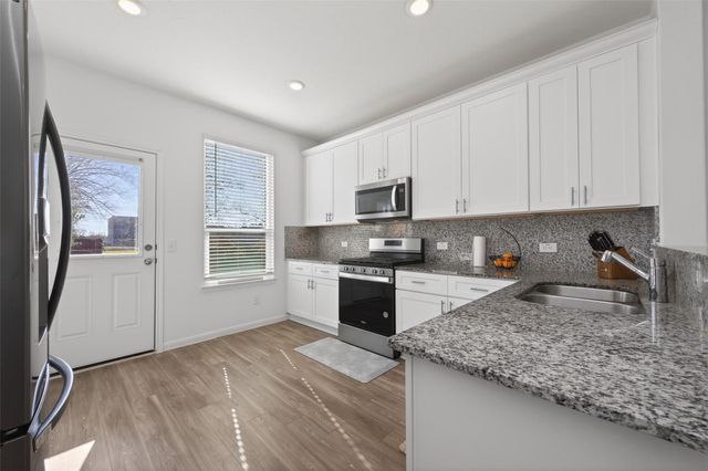 7326 Madison Commons Lane, Houston, TX 77075