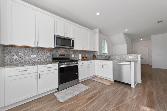 7326 Madison Commons Lane, Houston, TX 77075