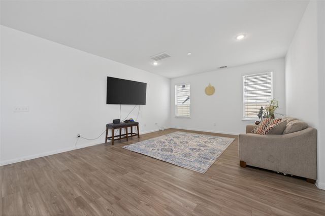 7326 Madison Commons Lane, Houston, TX 77075