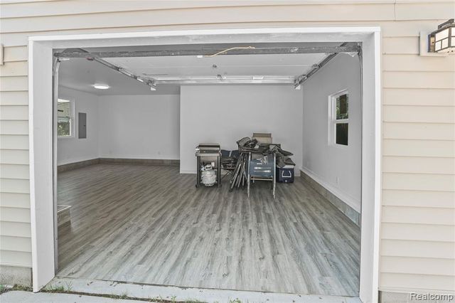 3051 Elmwood Drive, Fort Gratiot, MI 48059