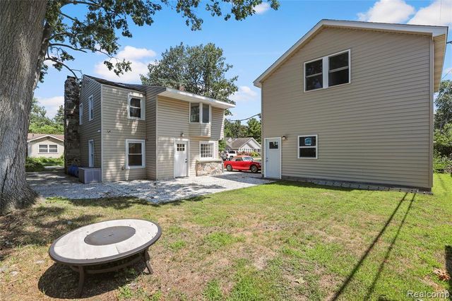 3051 Elmwood Drive, Fort Gratiot, MI 48059