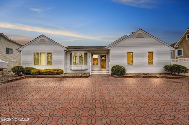 129 Bruce Drive, Beach Haven West, NJ 08050