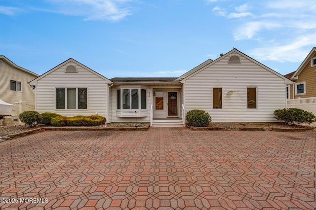 129 Bruce Drive, Beach Haven West, NJ 08050