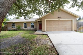 273 Jacaranda Avenue NW, Palm Bay, FL 32907