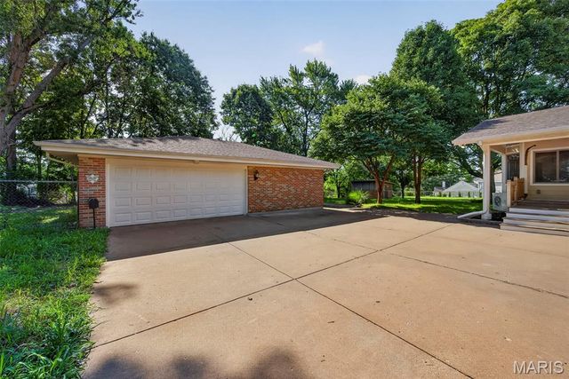 3278 Taylor Avenue, Bridgeton, MO 63044