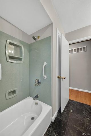 3278 Taylor Avenue, Bridgeton, MO 63044