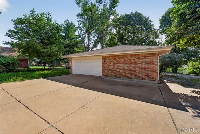 3278 Taylor Avenue, Bridgeton, MO 63044