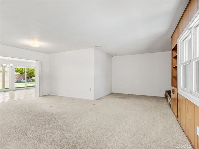 2973 Flanders, Riverside, CA 92507