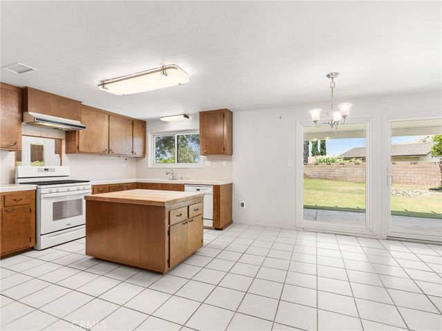 2973 Flanders, Riverside, CA 92507