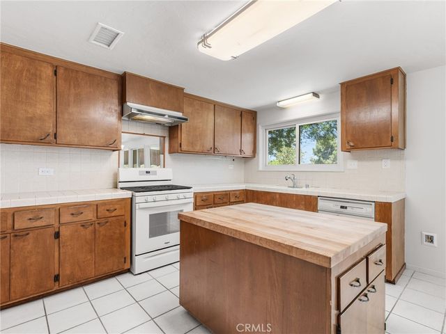2973 Flanders, Riverside, CA 92507