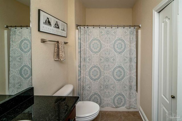 3273 Mcmillan Creek Dr, Milton, FL 32583