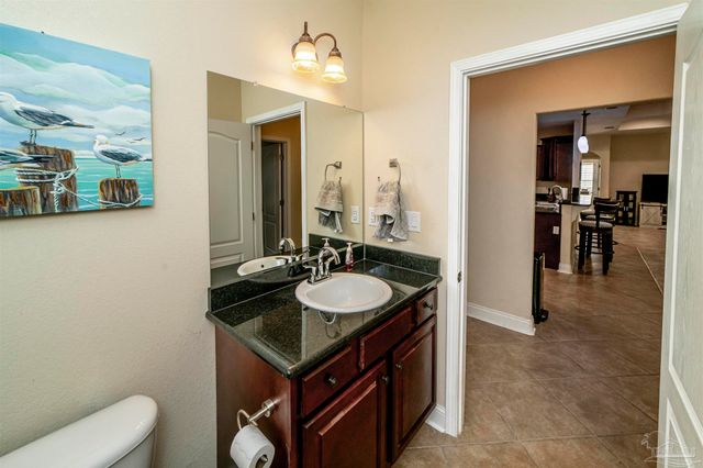 3273 Mcmillan Creek Dr, Milton, FL 32583