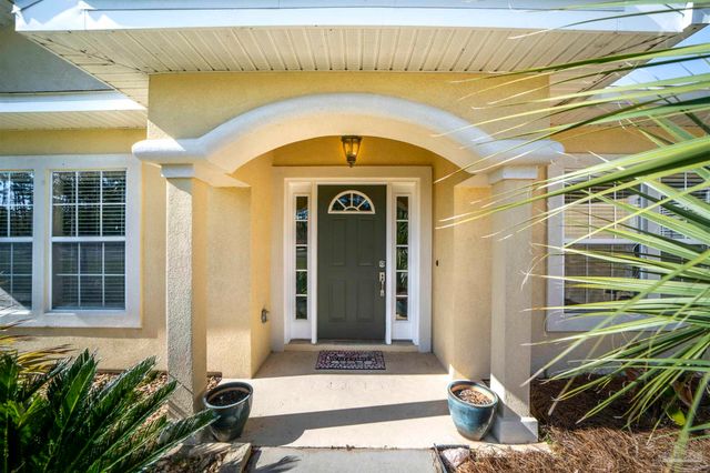 3273 Mcmillan Creek Dr, Milton, FL 32583