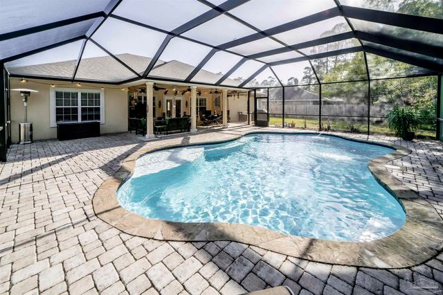 3273 Mcmillan Creek Dr, Milton, FL 32583