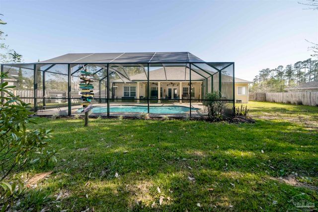 3273 Mcmillan Creek Dr, Milton, FL 32583