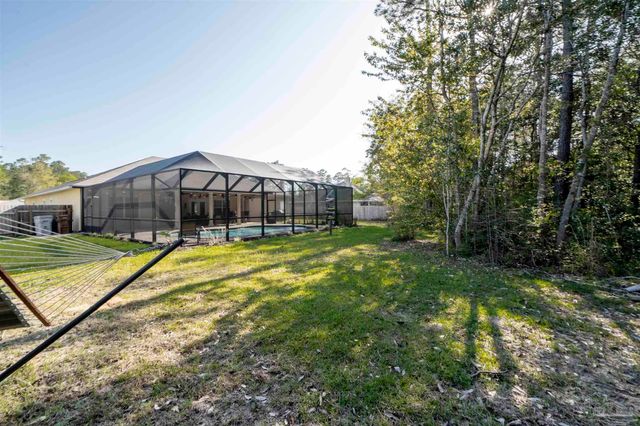 3273 Mcmillan Creek Dr, Milton, FL 32583