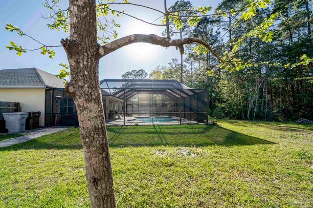 3273 Mcmillan Creek Dr, Milton, FL 32583