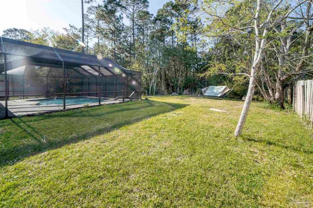 3273 Mcmillan Creek Dr, Milton, FL 32583