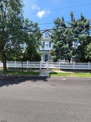 315 18Th Ave, Paterson City, NJ 07504