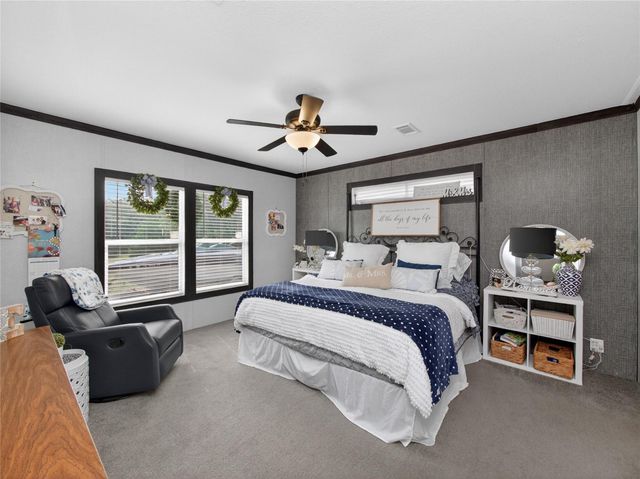 1686 FM 2104, Paige, TX 78659