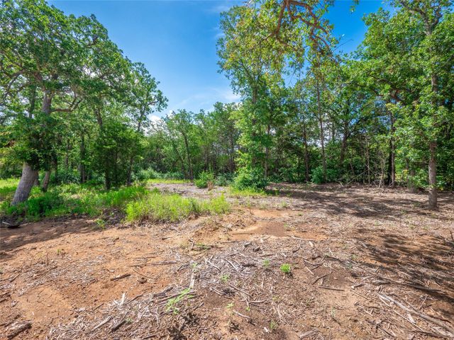 1686 FM 2104, Paige, TX 78659