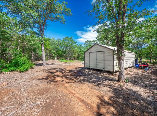 1686 FM 2104, Paige, TX 78659
