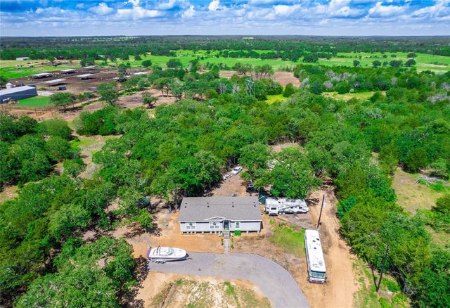 1686 FM 2104, Paige, TX 78659