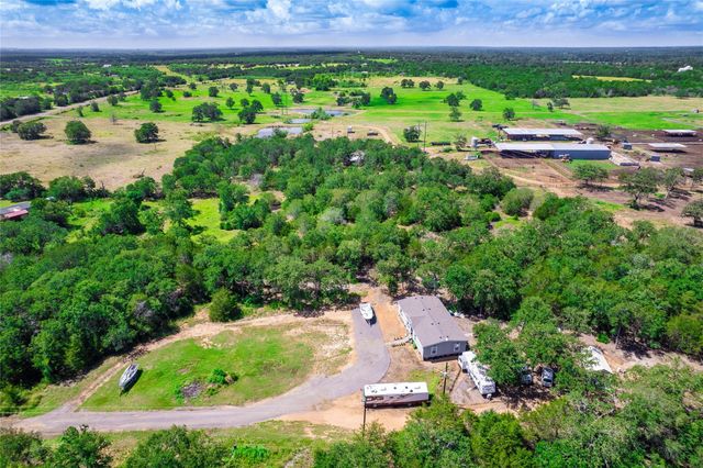1686 FM 2104, Paige, TX 78659
