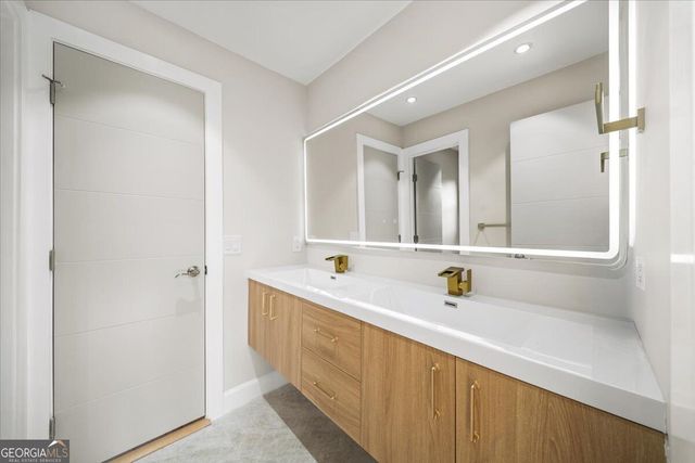 250 Bruton Way, Atlanta, GA 30342
