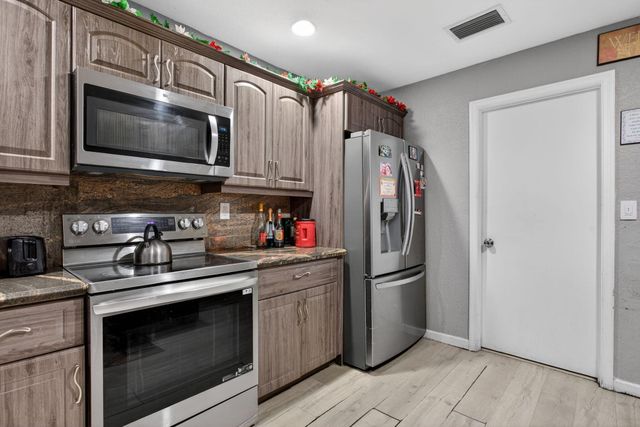 2636 NW 9th Court, Pompano Beach, FL 33069