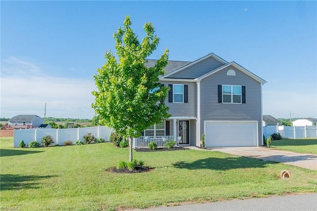 221 Estelle Drive, Lexington, NC 27295