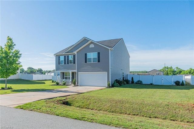 221 Estelle Drive, Lexington, NC 27295