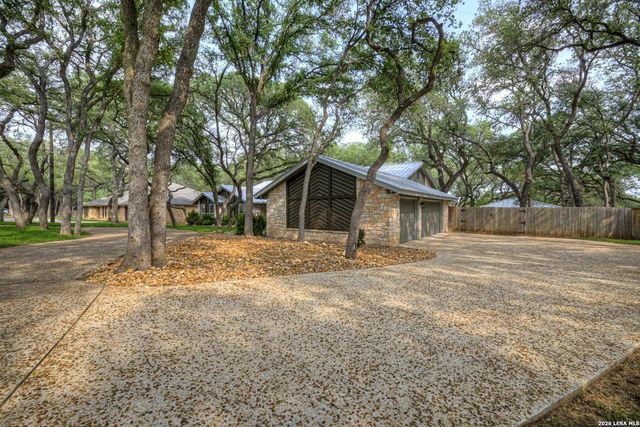 8738 GARDEN RIDGE DR, San Antonio, TX 78266