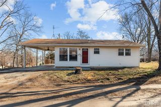 130 E Oak Street, St Clair, MO 63077