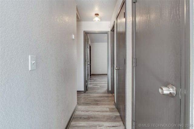 1000 Edinburg Drive, Yukon, OK 73099