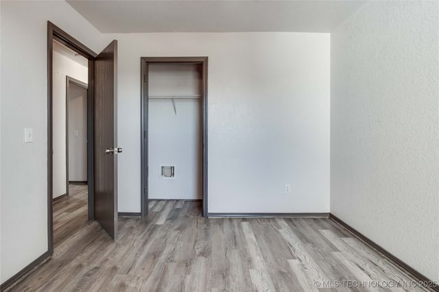 1000 Edinburg Drive, Yukon, OK 73099