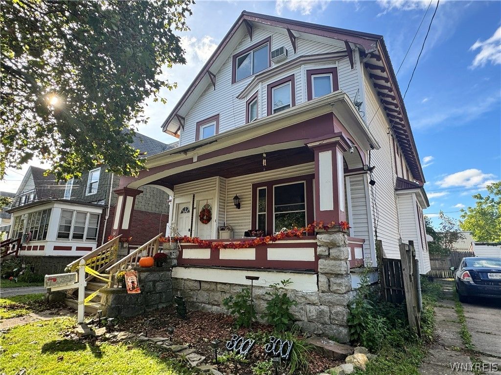 60 Burch Avenue, West Seneca, NY 14210